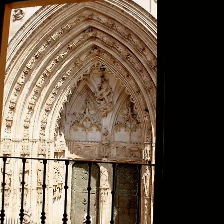 Puerta De La Catedral Apartman *